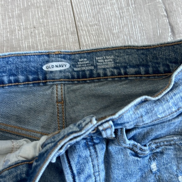 Distressed straight leg jeans - Picture 4 of 6